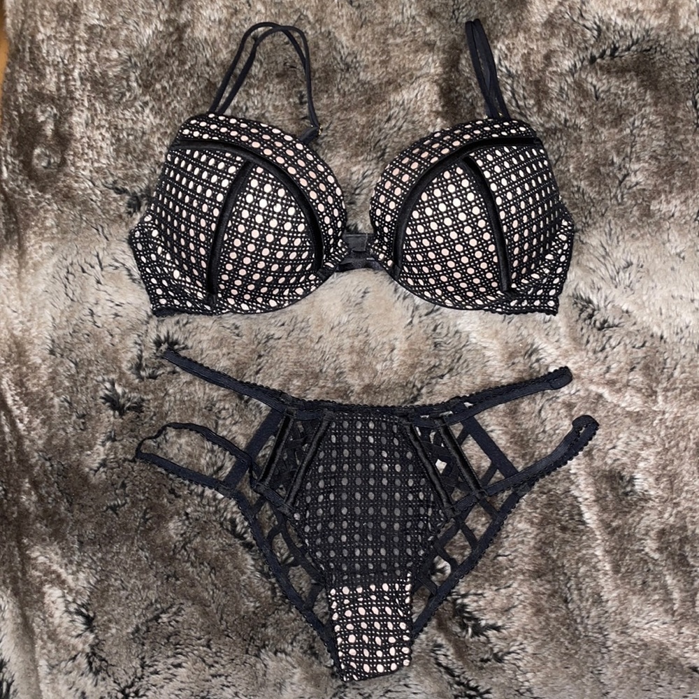 Victoria’s Secret 34C Super Hot Bra and Panty Set